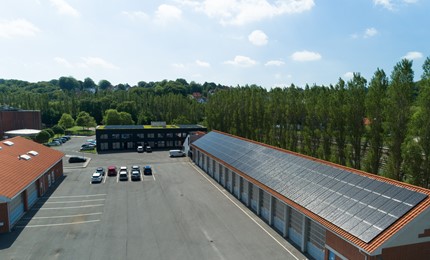 Solceller på taget af Vejle Renseanlæg